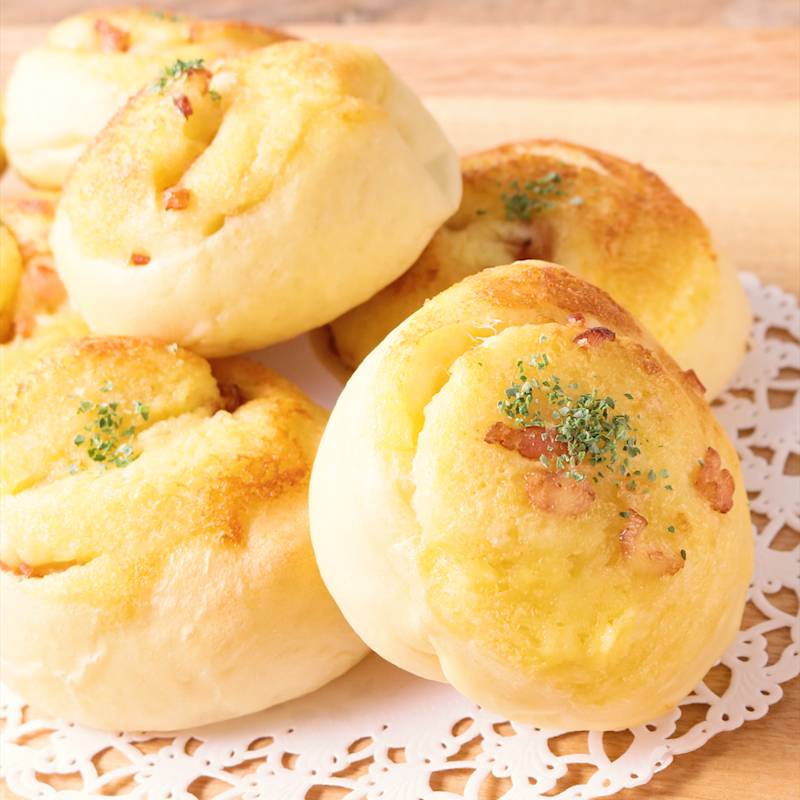 パン屋さんみたいな「アスパラベーコンのお惣菜パン」