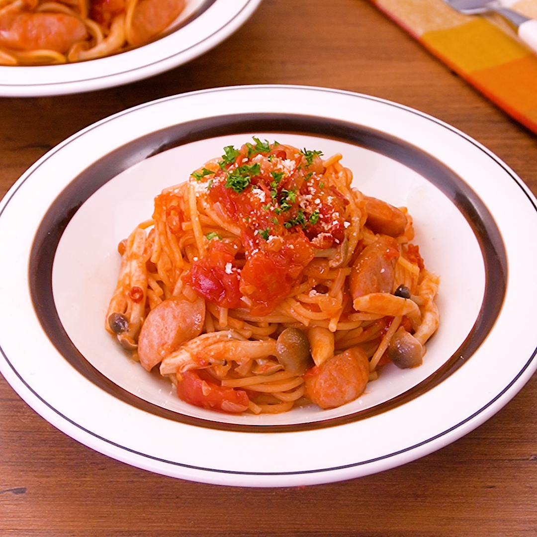 超おすすめ♡絶品！にんにく香るトマトパスタ ワンパンで完成