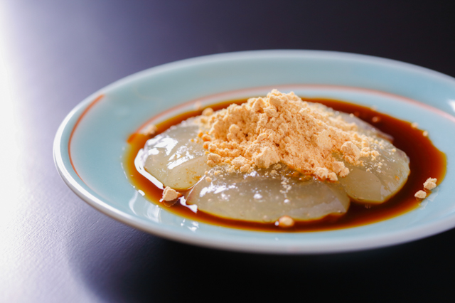 抹茶のくず餅、片栗粉で作る簡単レシピと作り方。ひんやりくず餅Fumiteaブログ~紅茶とお菓子