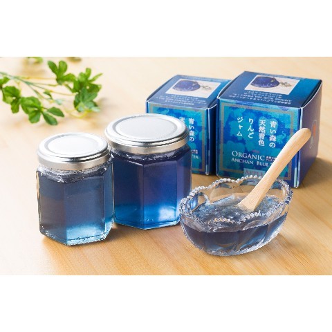 インパクト絶大！色鮮やかな青いお寿司が話題、制作者に話を聞い