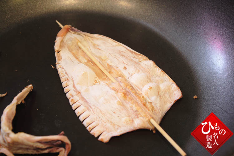 Amazon.co.jp: 金城軒 剣先 するめ10枚入り4sサイズ2袋セット 手軽に焼けるおつまみ 剣先スルメ イカ おつまみ 晩酌家呑み おうち居酒屋 酒のつまみ バーベキュー 手のひらサイズ 夏のイベントのお供 敬老の日 : 食品・飲料・お酒