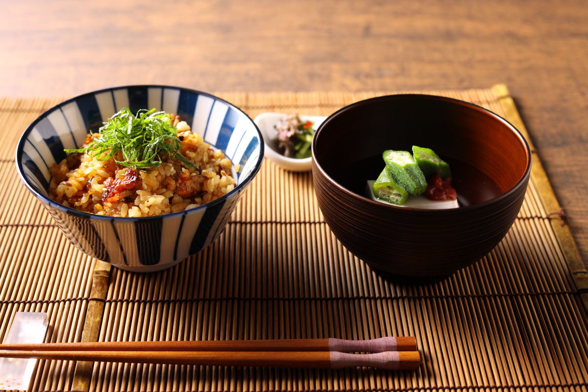 うなぎと枝豆の炊き込みご飯