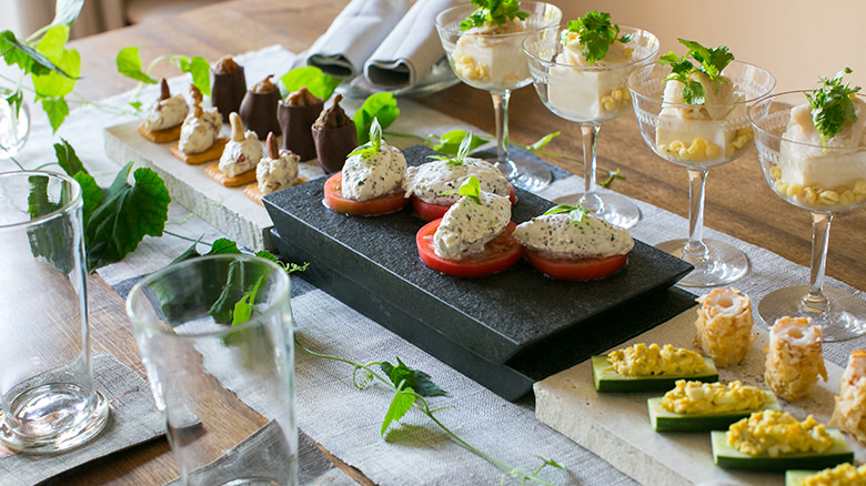 ホームパーティーをおしゃれに！食器の選び方を工夫して脱マンネリ化しようマナトピ