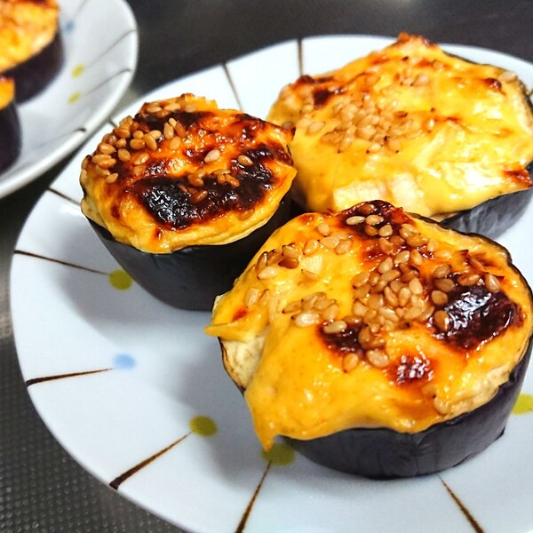 トースターで簡単おつまみ！ナスピーチーズ油揚げ詰め レシピ・作り方 by まゆもち - 楽天レシピ