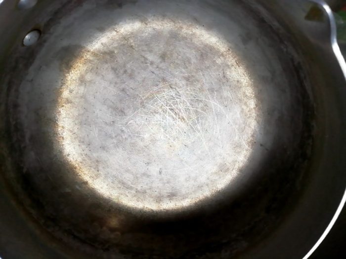 ロッジのスキレットでおでん作ったら、卵が黒くなった - RouxRil Mom