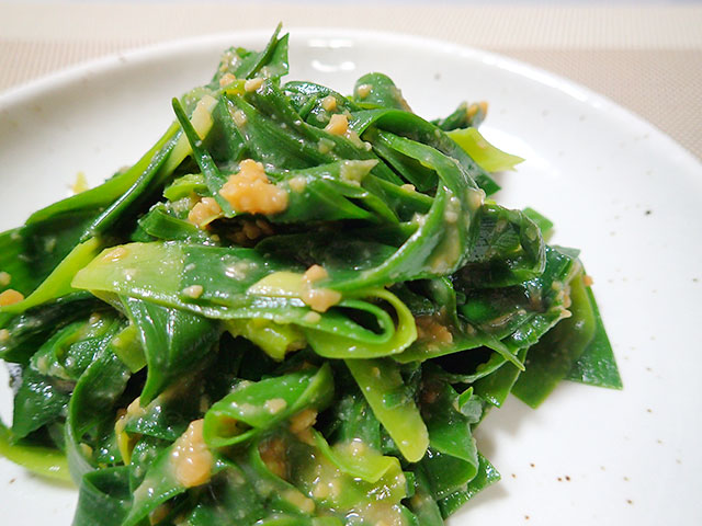 中華料理の材料にもなるカンゾウ 萱草 の花とつぼみを食べる - もっと！自然の中で遊び隊