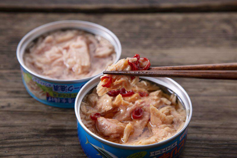 冷やご飯で「塩サバと春菊の」大人の雑炊