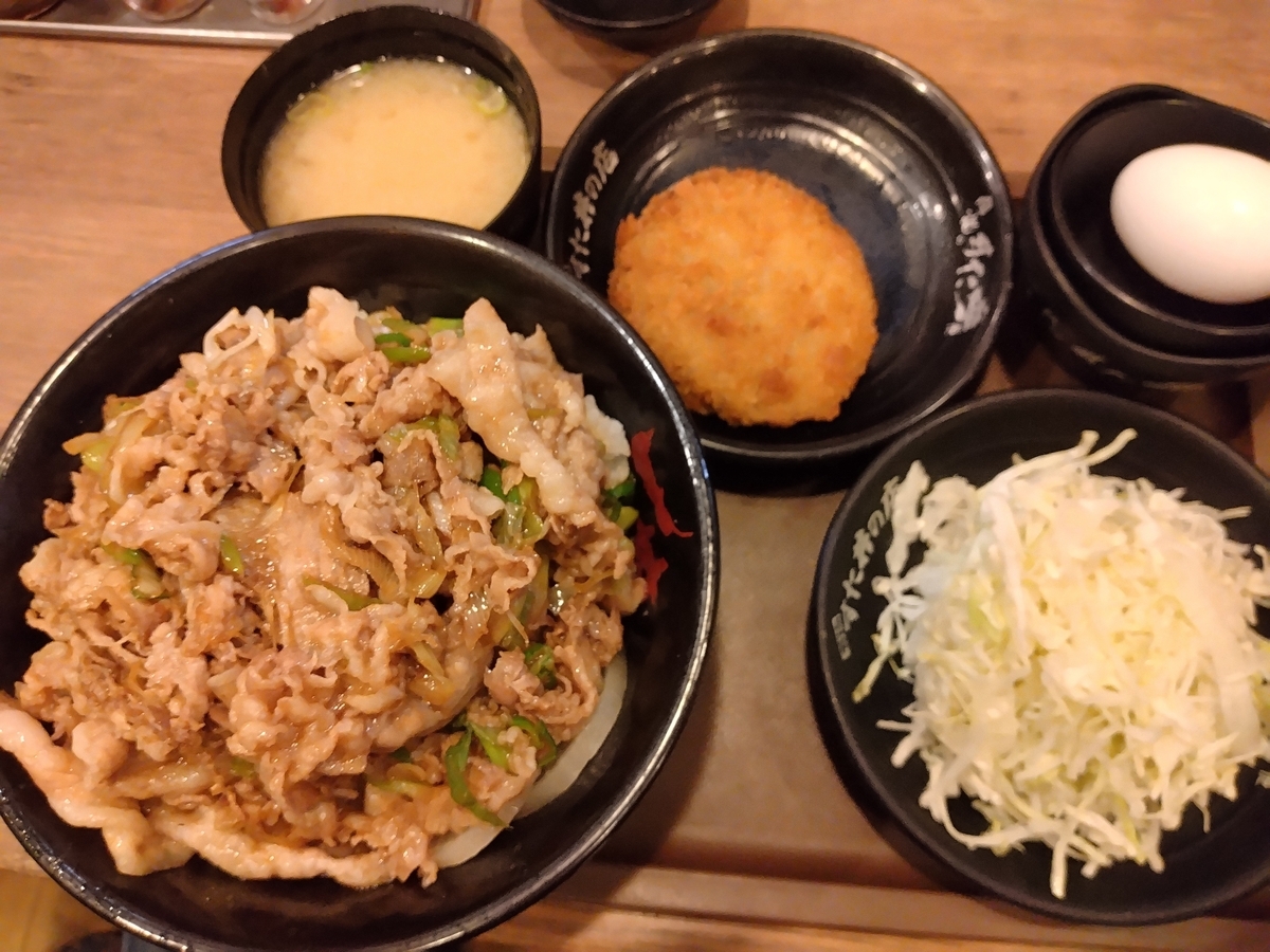 フルーツデコレーションケーキホールケーキケーキとスイーツの洋菓子店パティスリーリアン