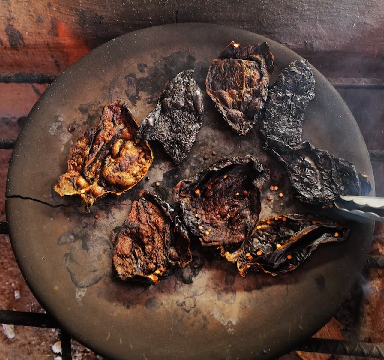 メキシコの独立記念日に食べる、世界一美しい唐辛子料理『チレ エン ノガダ』に槙野智章が大興奮entax エンタックス