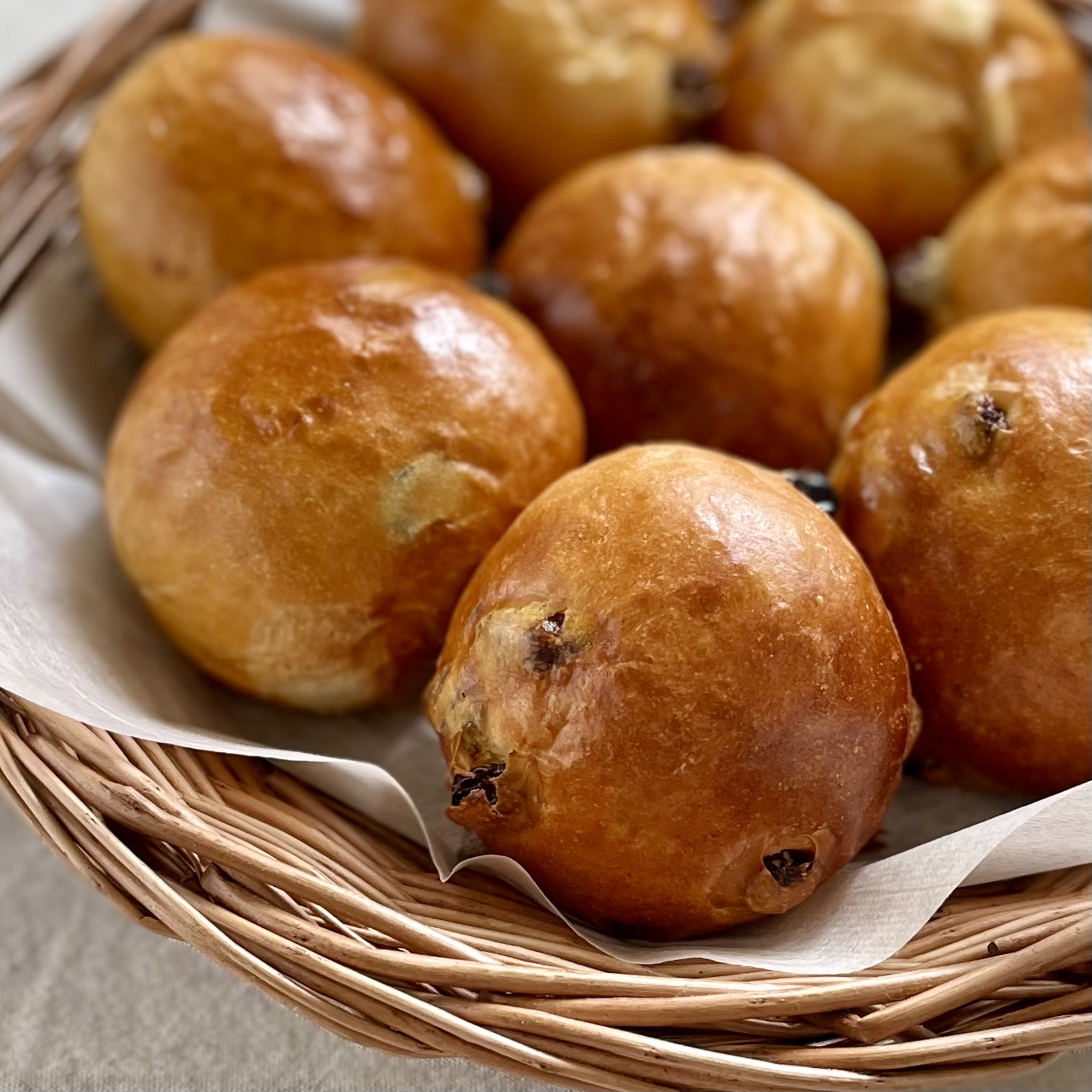 レーズンパンに合うおかずは何ですか？ - サラダ、チーズ、スクランブルエッ- Yahoo!知恵袋