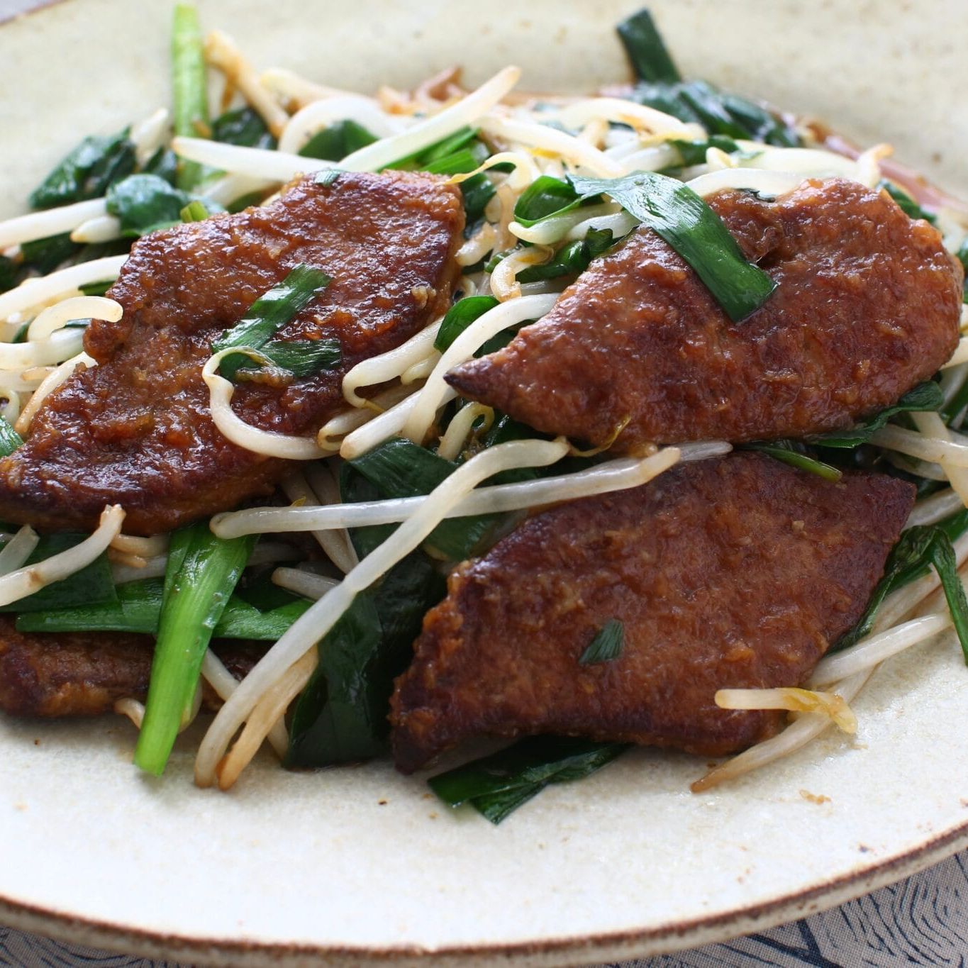 ごま油香るレバニラ炒め