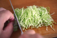 キャベツのざく切り - 野菜の切り方 料理の基礎レシピサイトNadia
