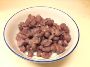 短時間で簡単！圧力鍋で小豆を煮る方法。ぜんざいやあんこのレシピも
