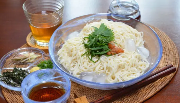 たまにはめんつゆ以外の食べ方も。素麺アレンジ「スフレそうめん」 - オレシピ - 俺のレシピはお前のレシピ