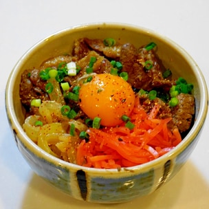 牛肉と糸こんにゃくのピリ辛炒め。 ヘルシーにボリュームUP・丼にも: ちょりまめ日和ちょりママ 西山京子 オフィシャル料理ブログPowered by ライブドアブログ