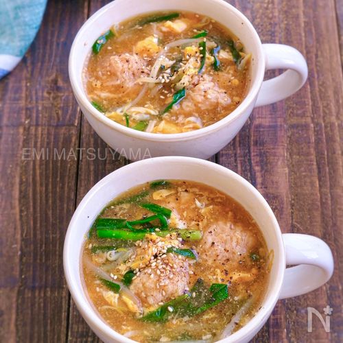 白菜と鶏団子の白だしスープ