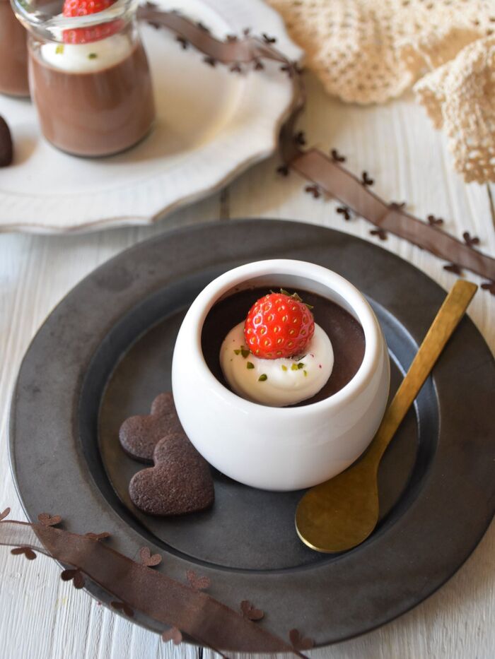 ayn163_diet⠀.⁡ ⁡.⁡ ⁡エネルギー量 5.4kcalではなく54kcalです🙇‍♂️.⁡ ⁡ ⠀ こんばんは🥰⠀ ⠀先日リールで紹介したふるふるとろとろ〜の濃厚チョコプリンのレシピです👏✨⠀ ⠀ 卵も生クリームもチョコも使わず⠀ 混ぜて冷やすだけの簡単プリン💕既にたくさんの