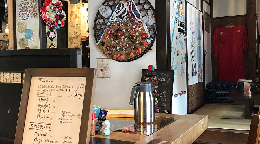 ほうとう木こりの周辺にある富士山撮影スポットを紹介しますシリーズ③ “忍野村の富士忍野ベリーランド付近からの富士山”僕の推し富士ほうとう木こり富士吉田月がきれいですね