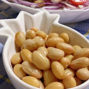 電気圧力鍋で大豆の水煮。:+*.゜