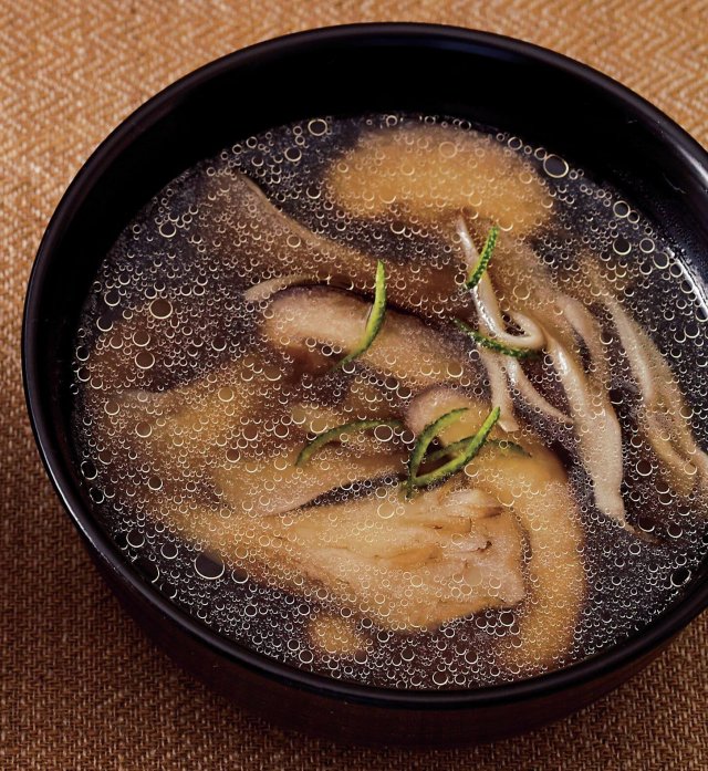 たっぷりキノコと野菜のお吸いもの