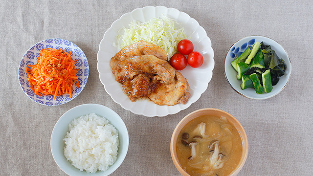 忙しいワーママは夕飯をいつ作る？時短メニューや簡単献立で毎日おいしい夕飯を - たべぷろ