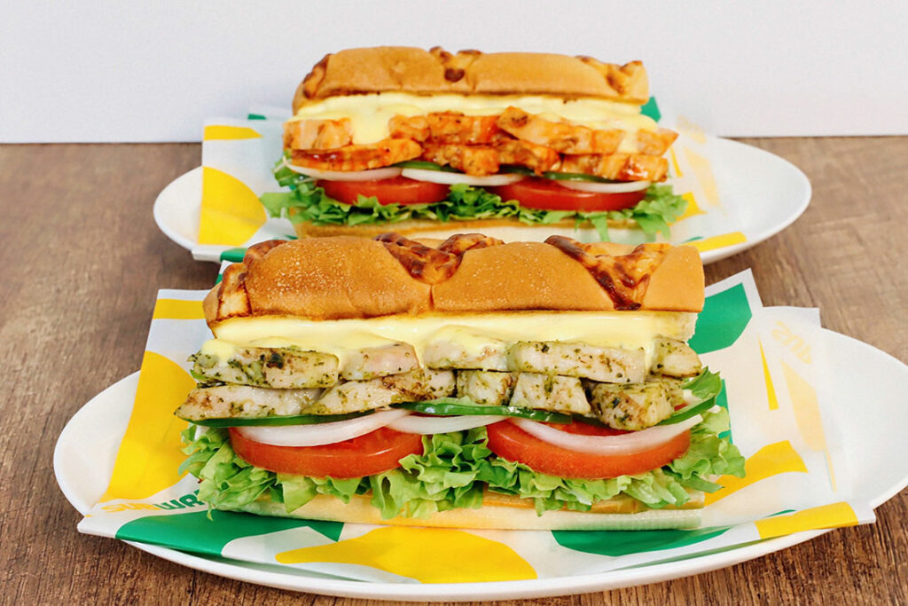 サブウェイ」史上最大量! とろとろチーズ溢れる“ワンハンドピザ”が新登場 - グルメ - クランクイン!トレンド