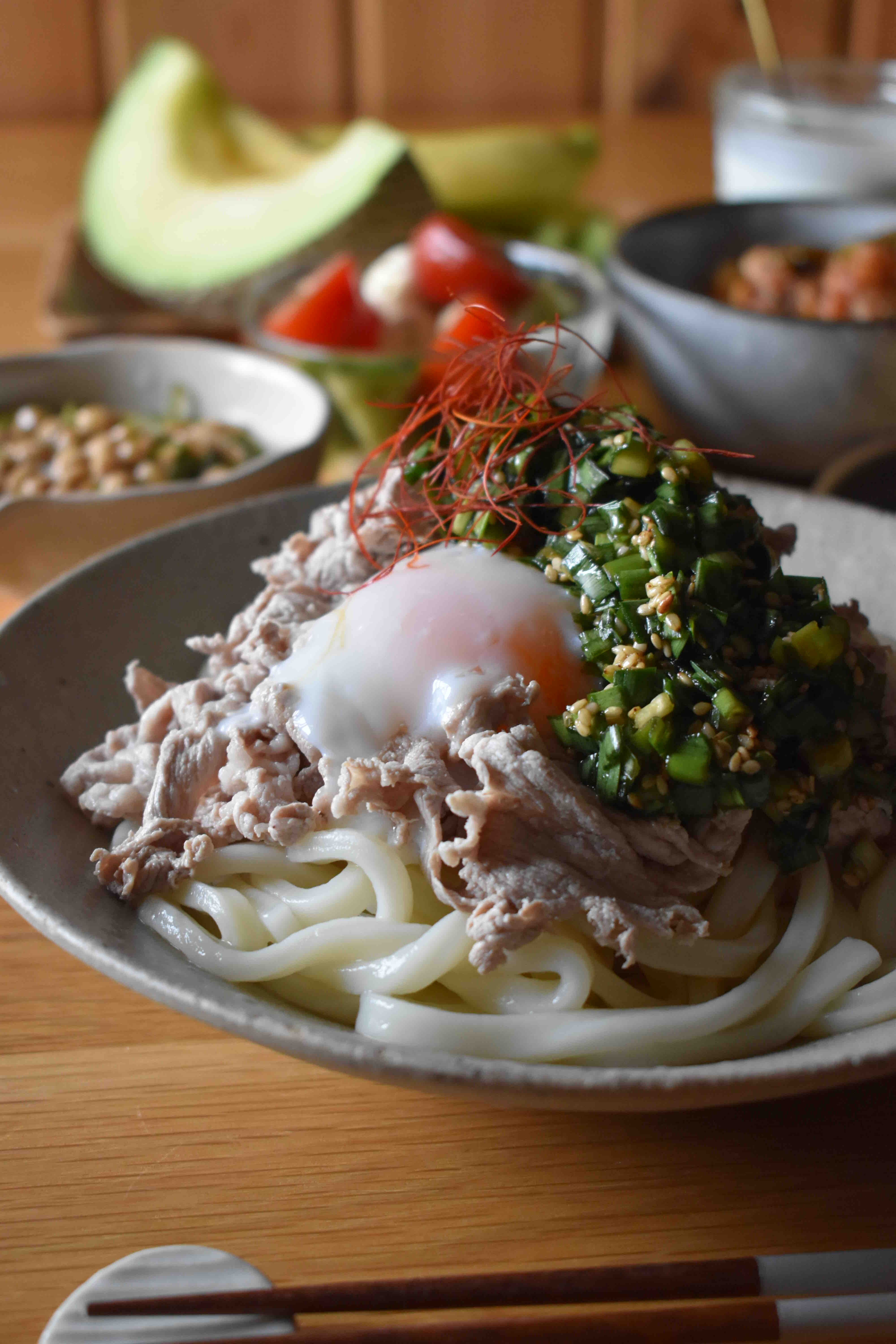 高知のブリしゃぶスタミナニラだれ