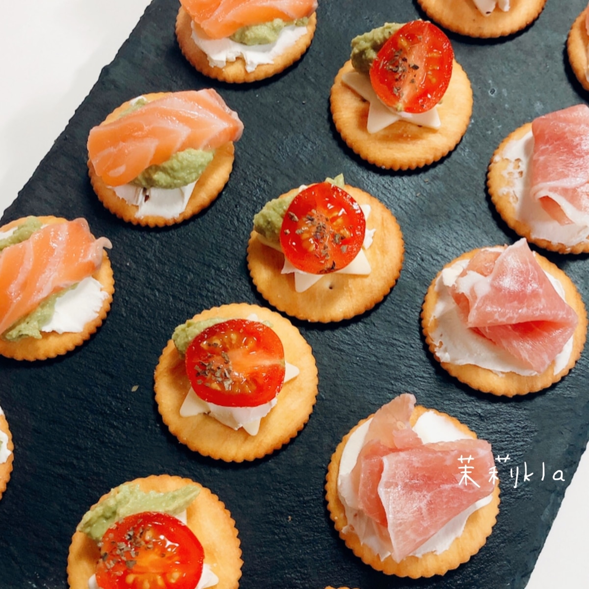 584『スモークサーモンカナッペ』卵とマヨネーズの特製クリームで！シェフ三國の簡単レシピ