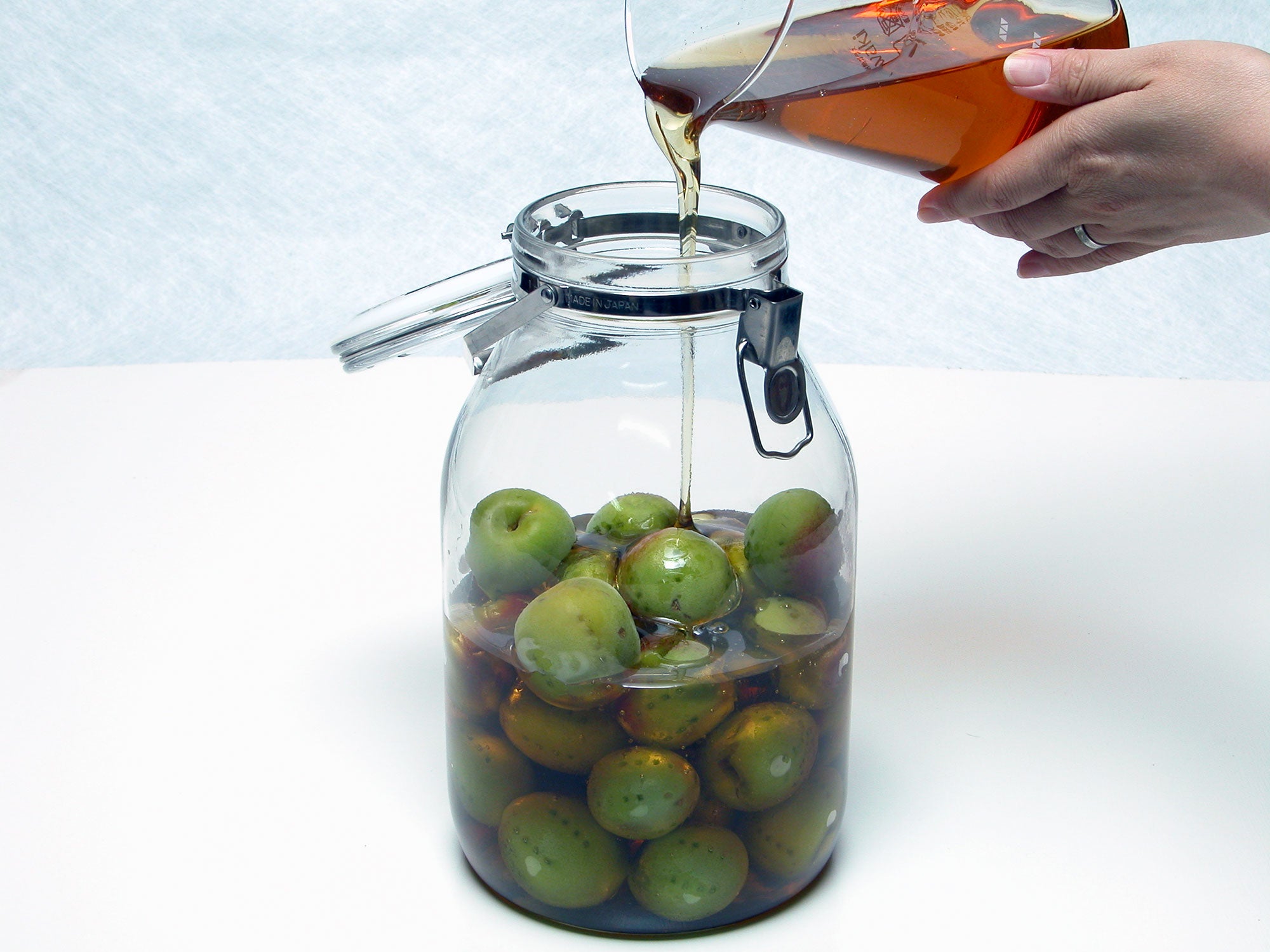 梅干しにカビが生えてしまったら? 原因と対処法を紹介します!石神邑のよみもの梅干し専門店石神邑