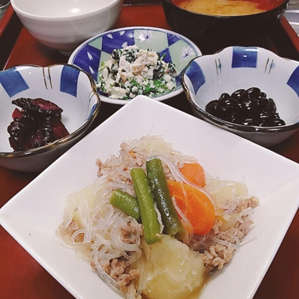 焼ちくわダシとじゃがいもの甘辛にんにく煮のレシピ 焼ちくわ おいしいおすすめ料理レシピ 紀文食品