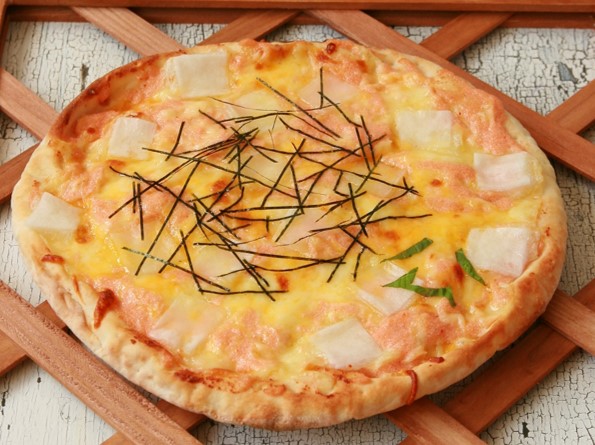 りんごとはちみつのチーズピザ