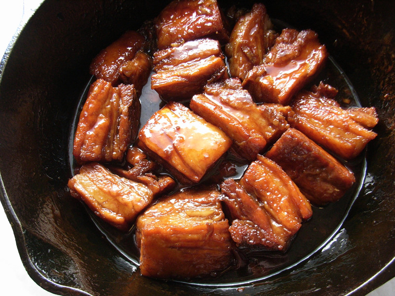 キャンプ飯 8 牛肉の赤ワイン煮込み焚き火台で簡単!本格店の味兵庫三菱自動車販売グループ