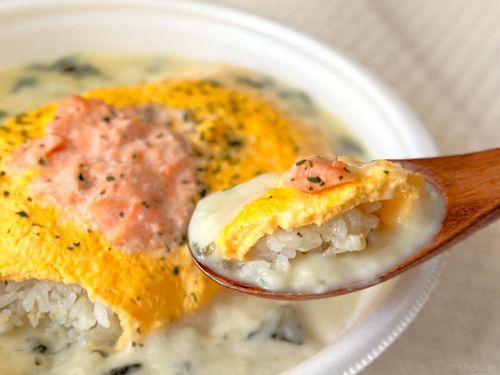 簡単！鮭とほうれん草のクリームオムライスレシピ