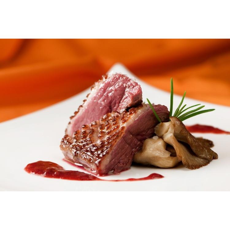 楽天市場 合鴨のロースト ローストカナール200g 鴨胸肉 鴨ロース ダックブレスト 鴨肉 ロースト 解凍後 スライスするだけで食べられる簡単調理 鴨南蛮 燻製に -D002R : ミートガイ