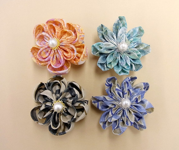 つまみ細工キット 花しごと18 ダリアのコサージュクリップ 菱つまみ生地 和柄 和布 ちりめん手芸通販布がたり