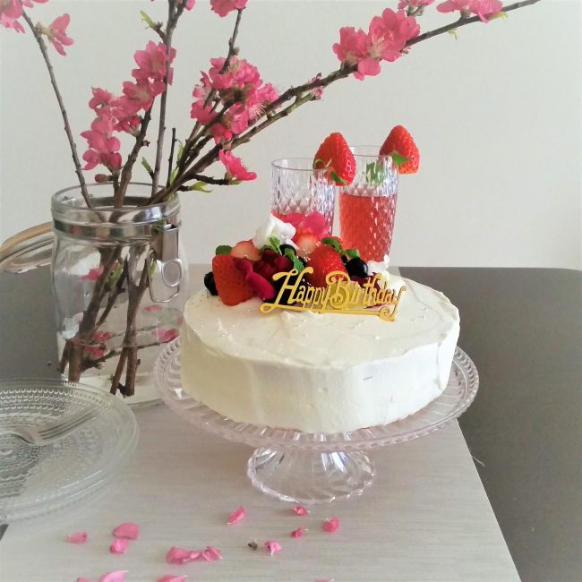 あゆのこどもごはん 愛情たっぷり！ホットケーキで手作りバースデーケーキおうちごはん