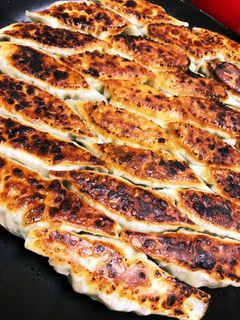 ドロヘドロの大葉餃子と餃子バーグ丼の再現レシピ