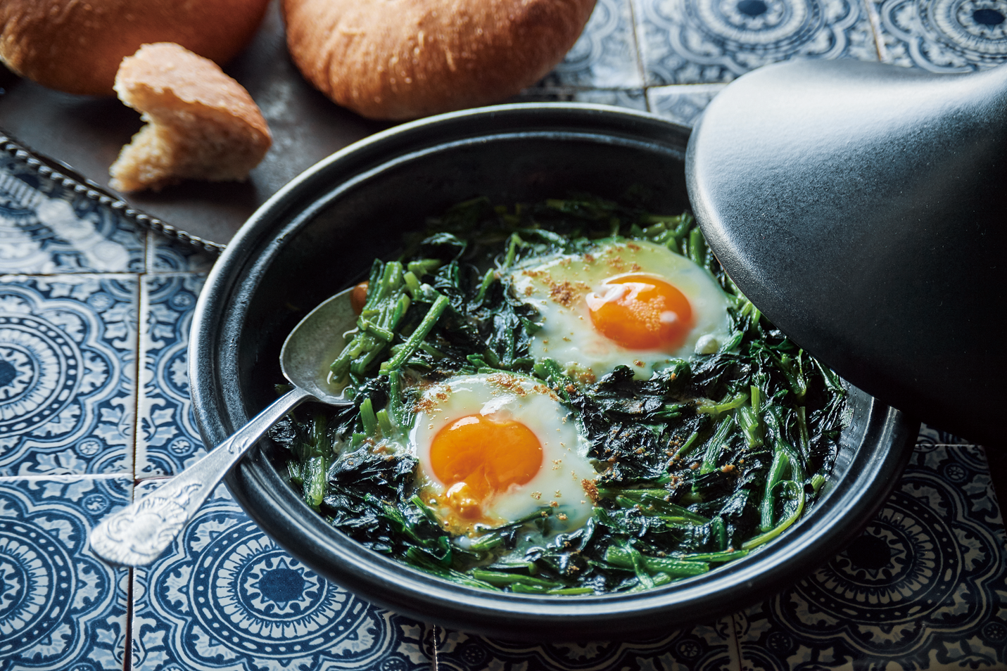 ベルベル風オムレツ？、シャクシューカ？、フラメンコ・エッグ ？。 : Minha Praia