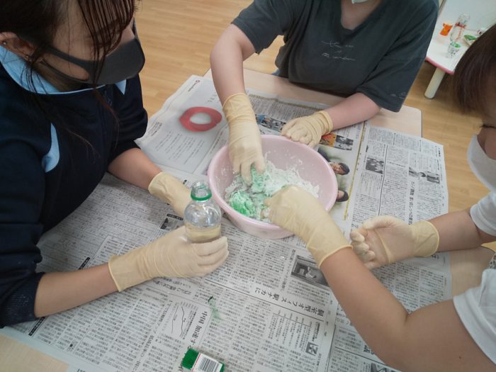 お家で簡単に安全なスライムを作ろうSTEAM JAPAN