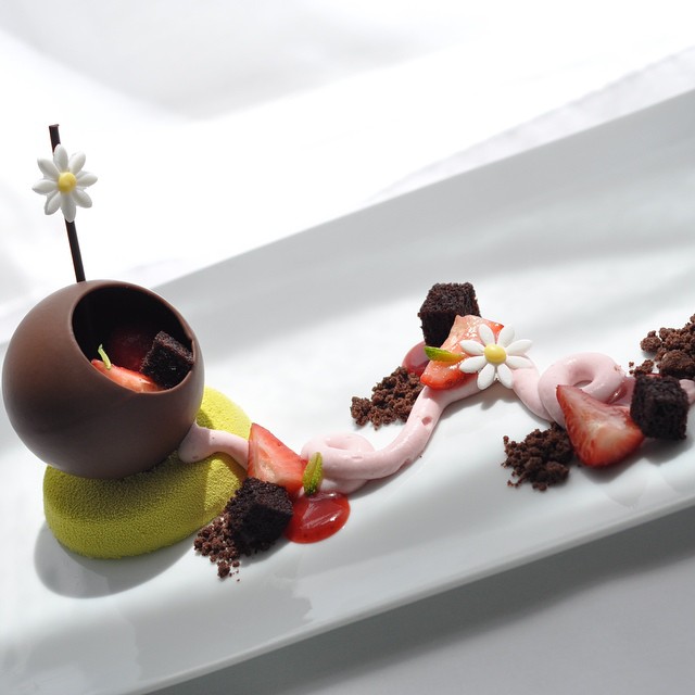 皿盛りデザートの授業です東京製菓学校スクールブログ