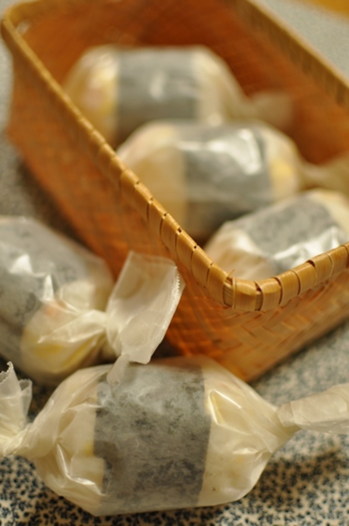 さまざまなところで大活躍！インテリアにもなるセリアのクッキングシートRoomClip mag暮らしとインテリアのwebマガジン