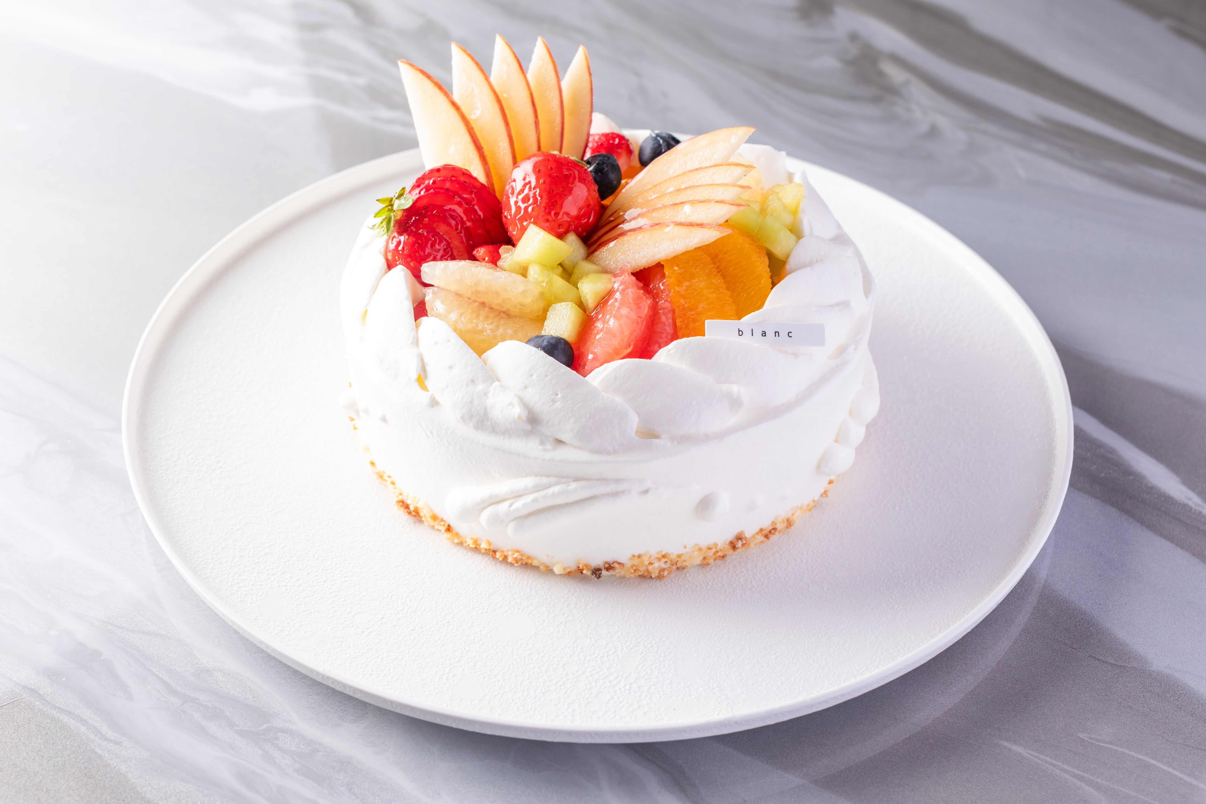 カラフルなフルーツが彩る！ フルーツたっぷりズコット