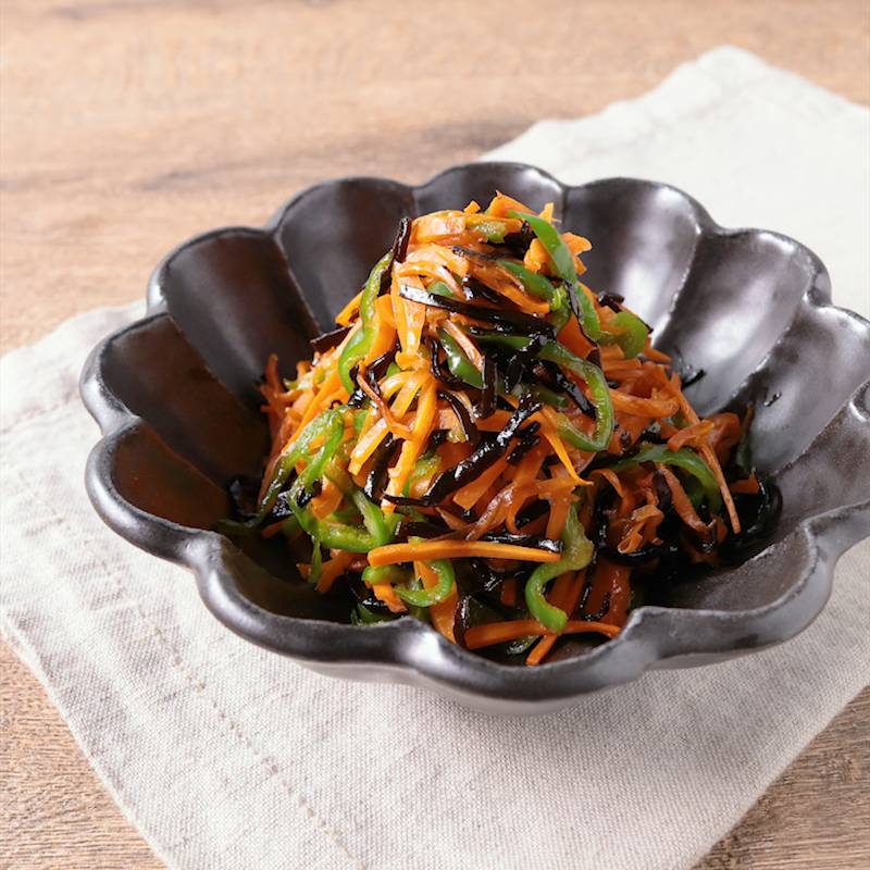 にんじんとピーマンの塩昆布炒め