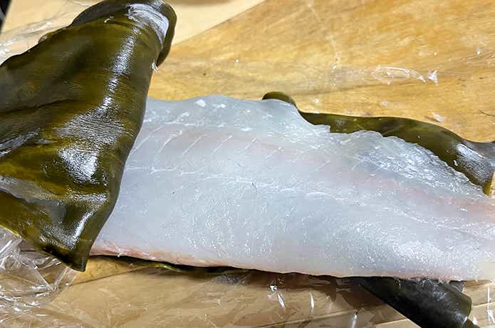 刺身が格段に美味しくなる！ プロが教える「昆布締め」の作り方三越伊勢丹の食メディアFOODIE フーディー