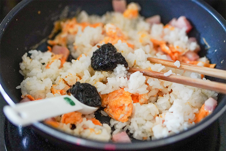 醤油濃く薫る炒飯『黒チャーハン』 by チャンコ・ラボクックパッド簡単おいしいみんなのレシピが392万品