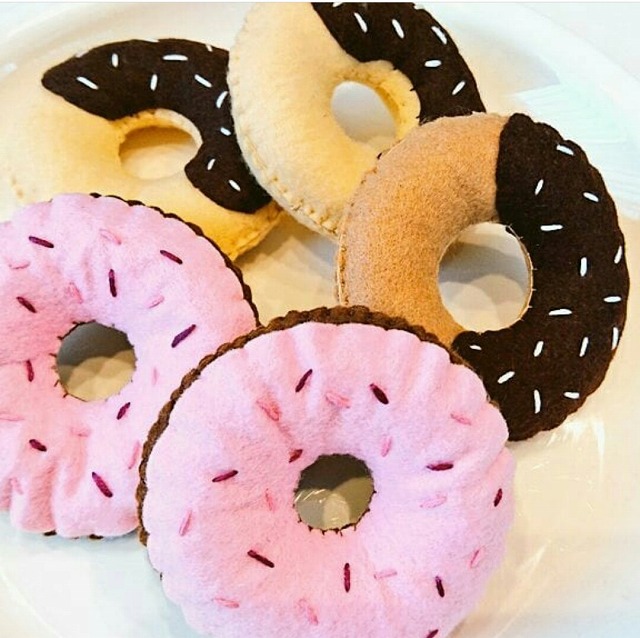 フェルトドーナツ『イーストリング』の作り方 - 照り焼きチキンのちまちま手作りブログ