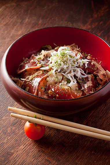 老舗鰹節屋さんの「ねこまんまじかん」はご褒美の最高峰！カルディのオンラインでも買えるよ〜Pouch ポーチ