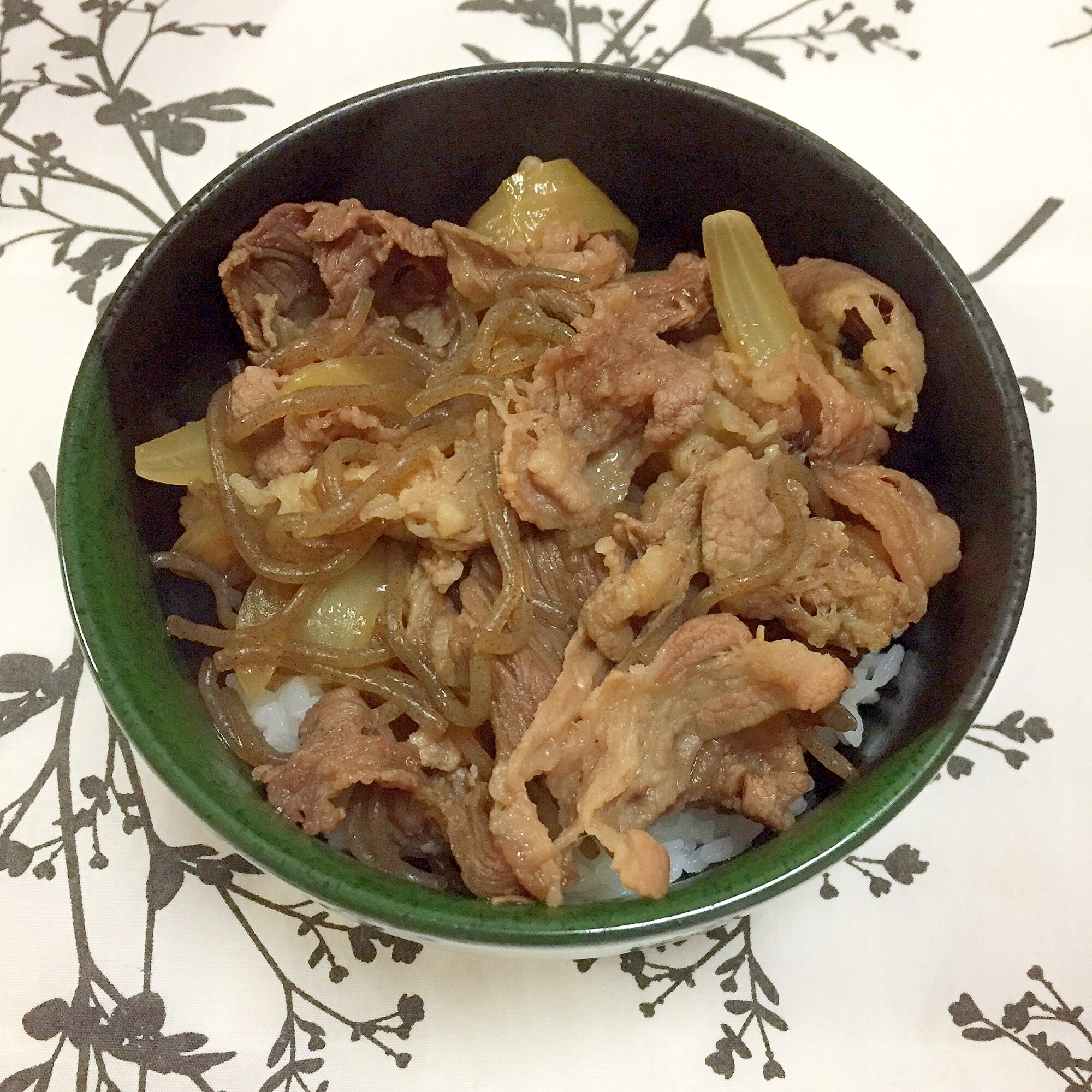 牛丼 彩りたまごサラダすまし汁 食材宅配のヨシケイ 夕食ネット レシピ・メニュー・献立付き