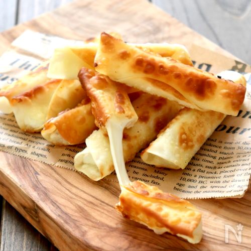 トースターで5分 餃子の皮で作る『サクサクチーズおつまみ餃子』の作り方 - てぬキッチン