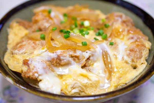 蕎麦屋のカツ丼はなぜ旨い? 東京の名店5軒を喰らうグルメ情報誌「おとなの週末Web」